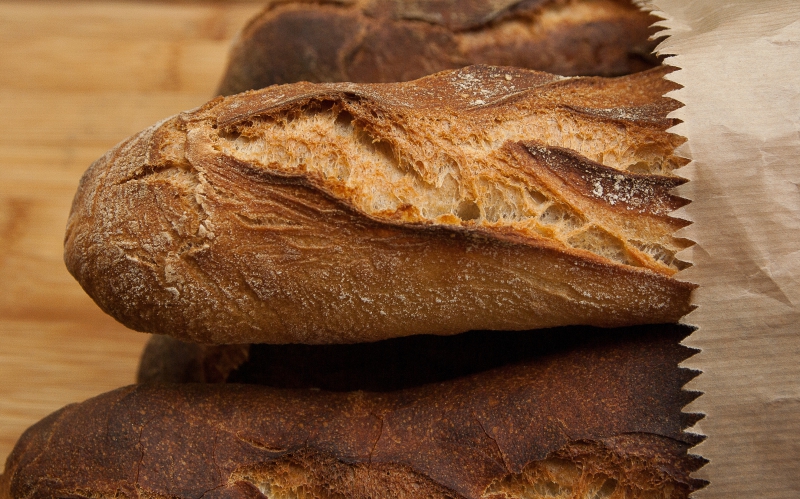 vente-COTIGNAC-min_dish-food-baking-cuisine-bread-bakery-399077-pxhere.com